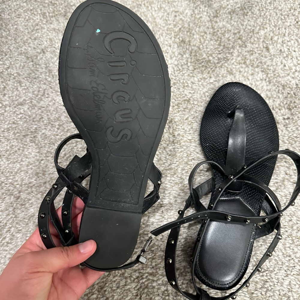 Revolve wrap sandals - Picture 2 of 3